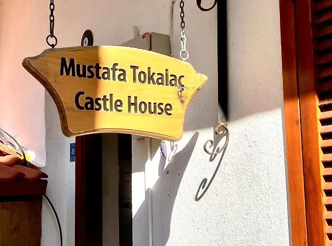 Mustafa Tokalac Castle House بيت ضيافة مرمريس