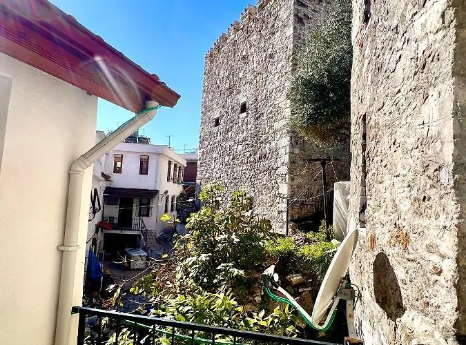 Mustafa Tokalac Castle House بيت ضيافة
