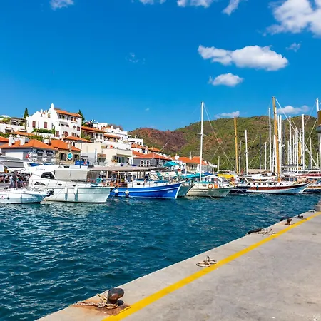 Mustafa Tokalac Castle House בית הארחה מרמריס