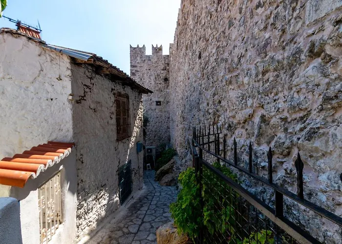 Mustafa Tokalac Castle House Penzion 4*