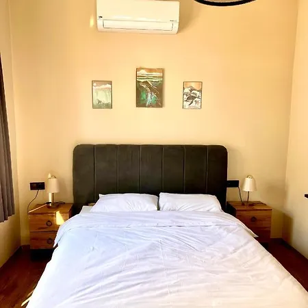 Mustafa Tokalac Castle House Pensionat