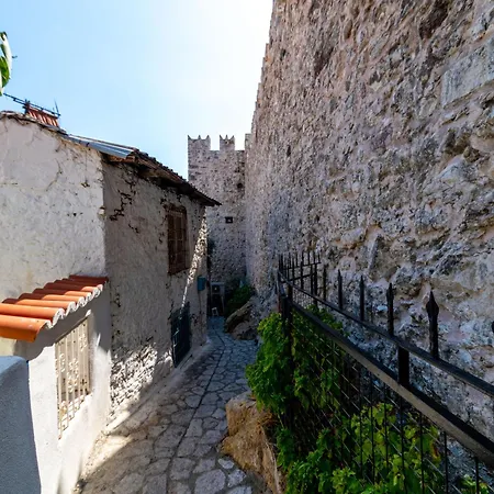 Mustafa Tokalac Castle House Pensionat 4*