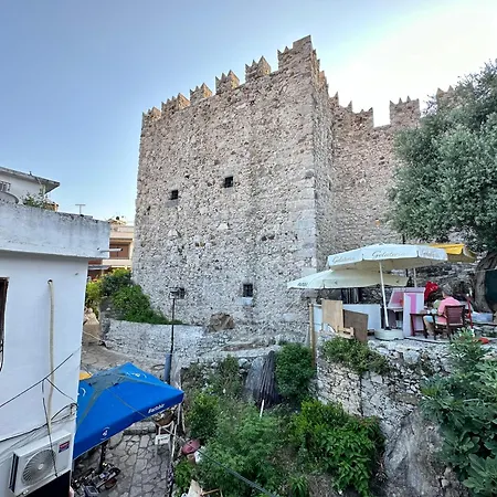 Mustafa Tokalac Castle House Guest house *